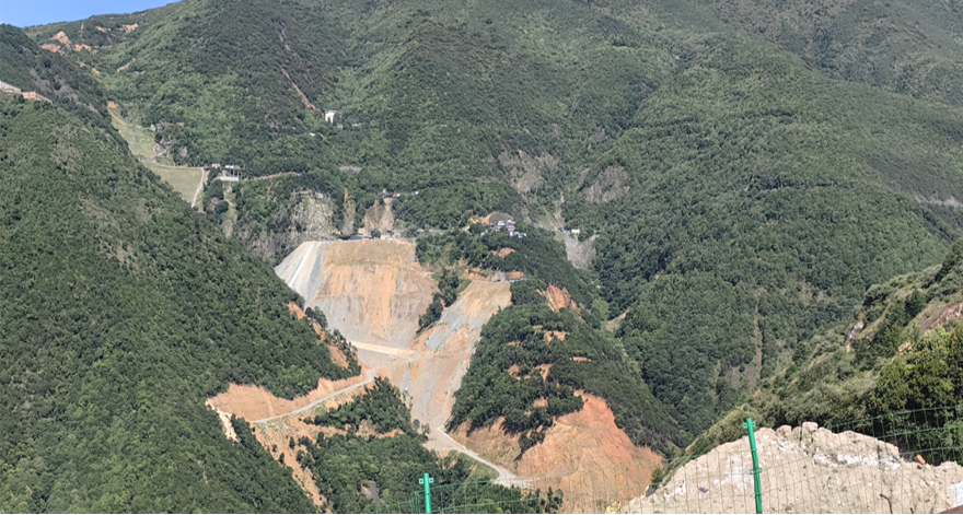 四川锦宁矿业盐井沟矿山地质情形保；；び胪恋馗纯